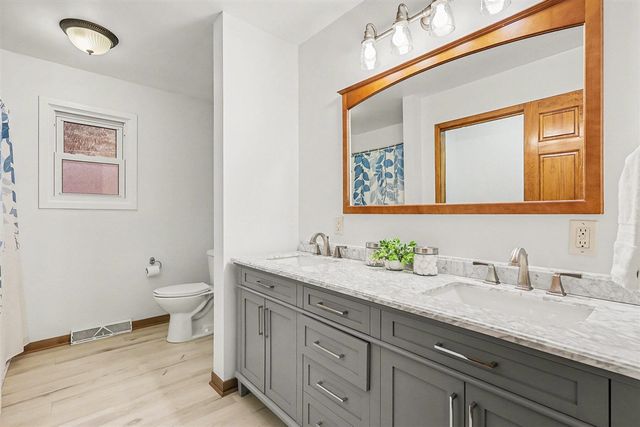 14252 128th Avenue, Grand Haven, MI 49417