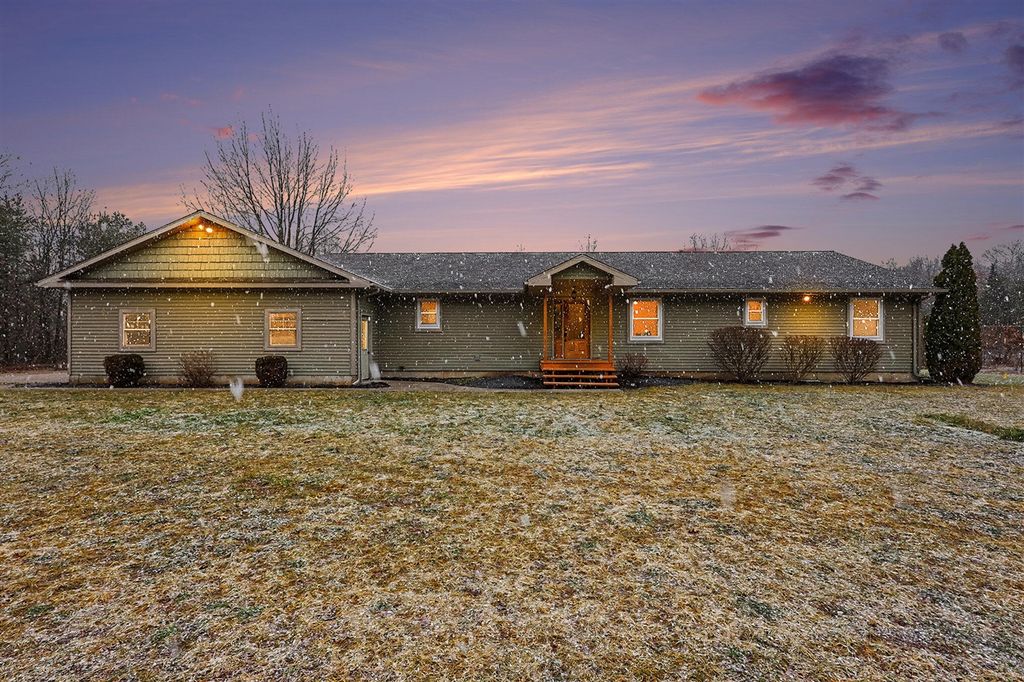 14252 128th Avenue, Grand Haven, MI 49417