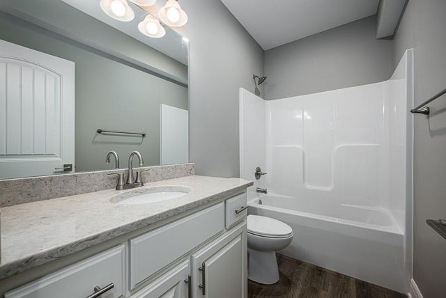 15601 Austin Court, Basehor, KS 66007