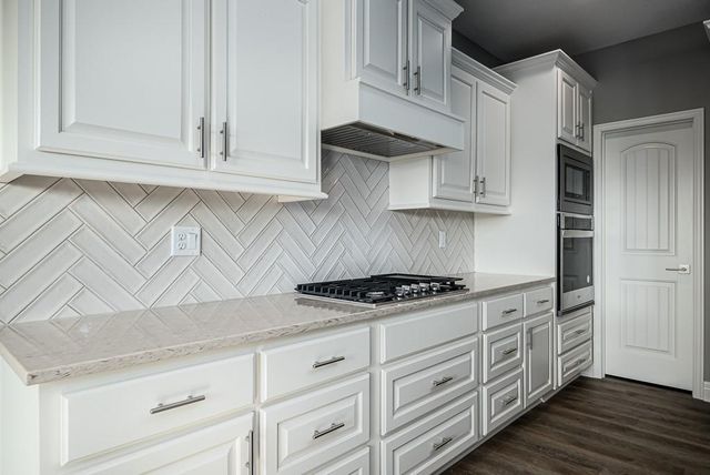 15601 Austin Court, Basehor, KS 66007