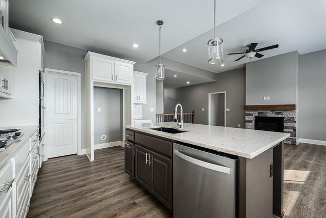 15601 Austin Court, Basehor, KS 66007