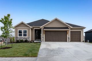 15601 Austin Court, Basehor, KS 66007