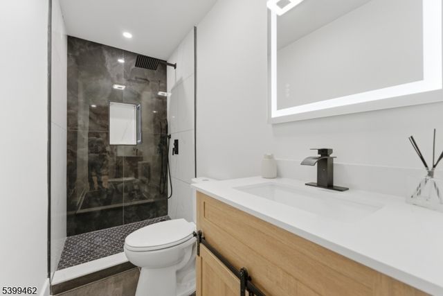 33 E Lincoln St, Verona Twp., NJ 07044