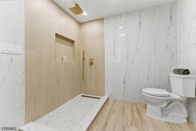 33 E Lincoln St, Verona Twp., NJ 07044