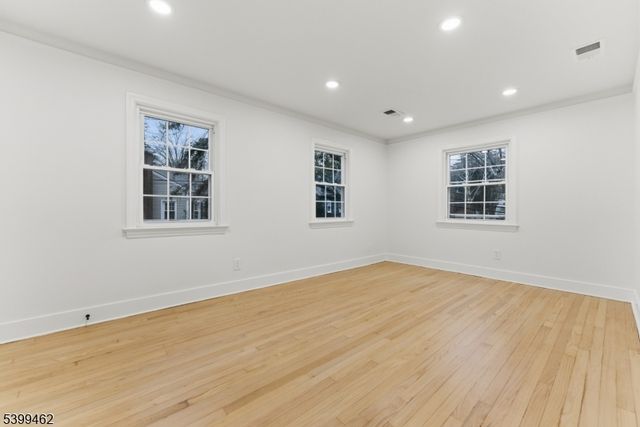 33 E Lincoln St, Verona Twp., NJ 07044