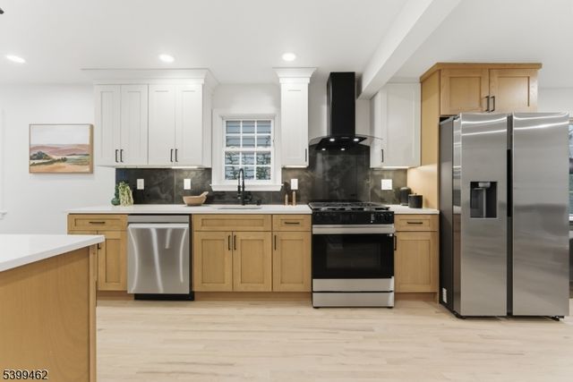 33 E Lincoln St, Verona Twp., NJ 07044