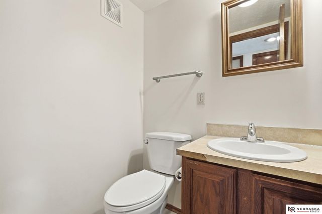3431 Faye Drive, Bellevue, NE 68123