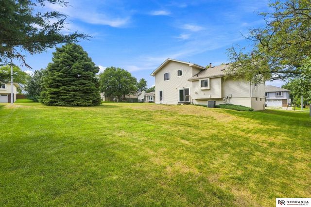 3431 Faye Drive, Bellevue, NE 68123