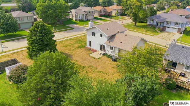 3431 Faye Drive, Bellevue, NE 68123