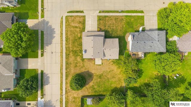 3431 Faye Drive, Bellevue, NE 68123
