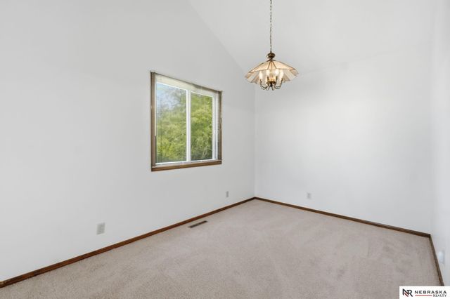 3431 Faye Drive, Bellevue, NE 68123