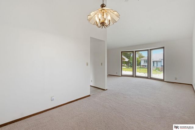 3431 Faye Drive, Bellevue, NE 68123