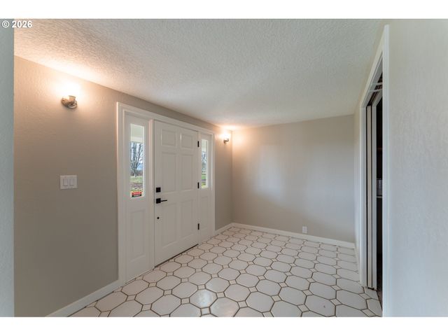 10001 Se AMITY-DAYTON Hwy, Mc Minnville, OR 97128