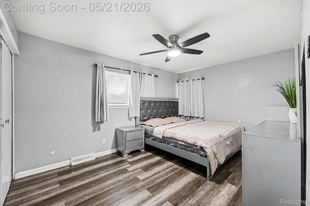 28326 Alden Street, Madison Heights, MI 48071