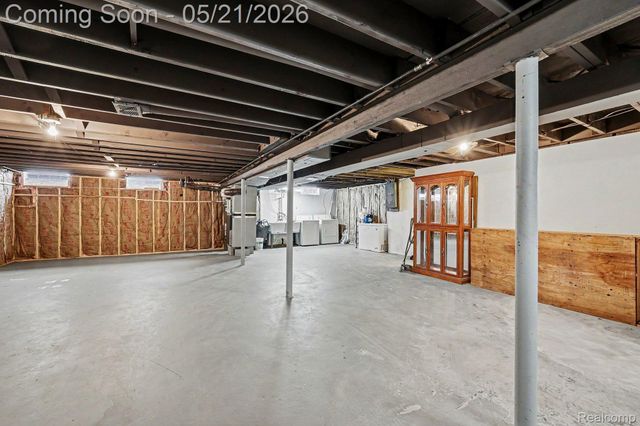 28326 Alden Street, Madison Heights, MI 48071