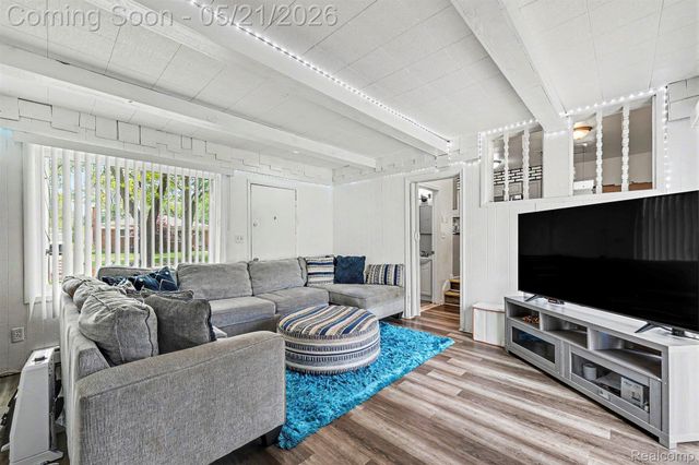 28326 Alden Street, Madison Heights, MI 48071