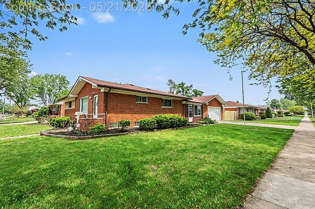 28326 Alden Street, Madison Heights, MI 48071