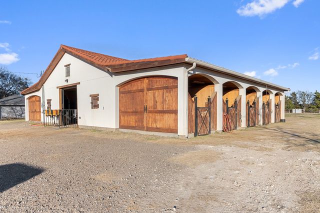 1715 S Joe Wilson Road, Ovilla, TX 75104
