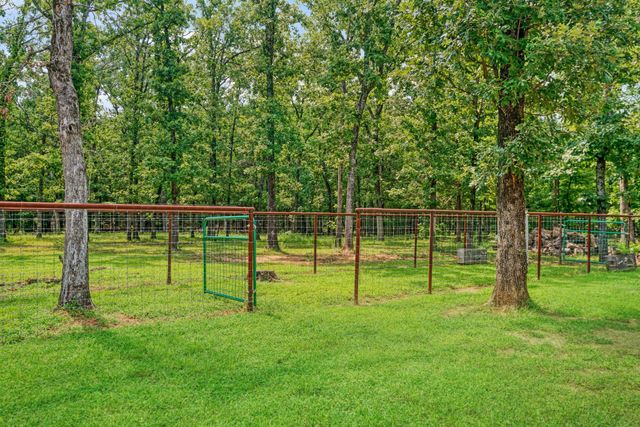 821 County Road 43830, Paris, TX 75462