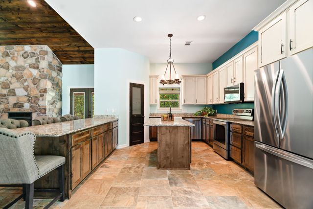821 County Road 43830, Paris, TX 75462