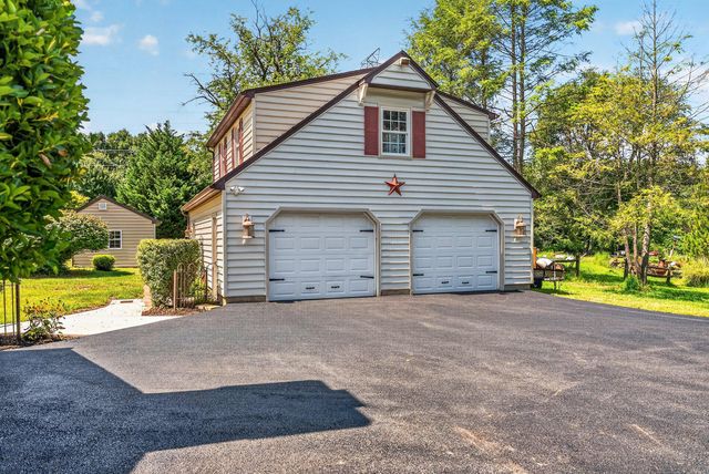 8 TREE FARM CT, Glen Arm, MD 21057