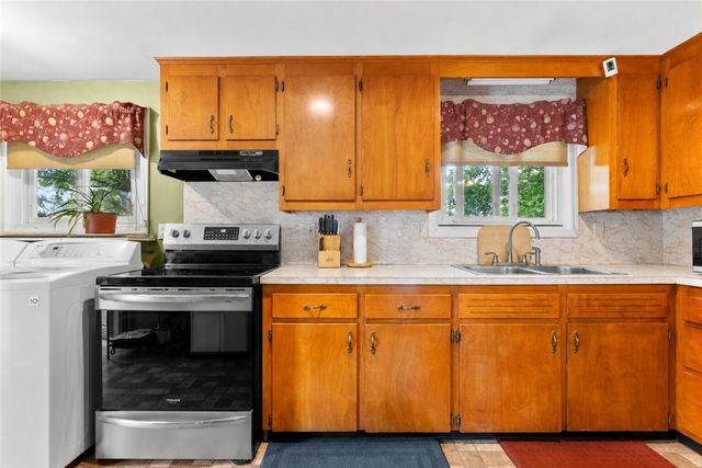 1356 S Broadway, East Providence, RI 02914