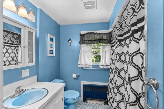 1356 S Broadway, East Providence, RI 02914