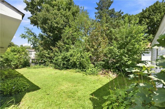 1356 S Broadway, East Providence, RI 02914