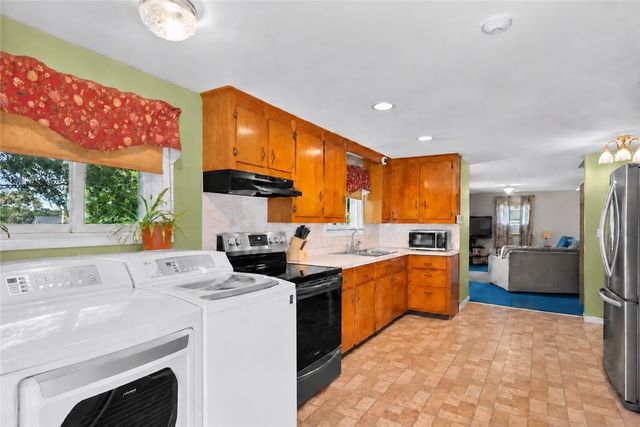 1356 S Broadway, East Providence, RI 02914