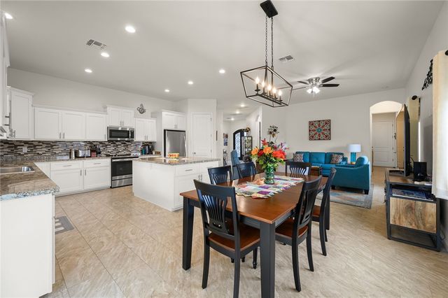 2124 E Desert Greens Drive, Fort Mohave, AZ 86426