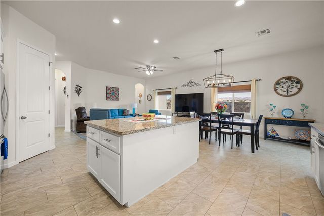 2124 E Desert Greens Drive, Fort Mohave, AZ 86426