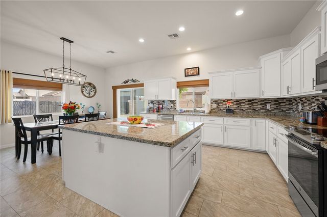 2124 E Desert Greens Drive, Fort Mohave, AZ 86426