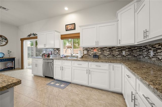 2124 E Desert Greens Drive, Fort Mohave, AZ 86426