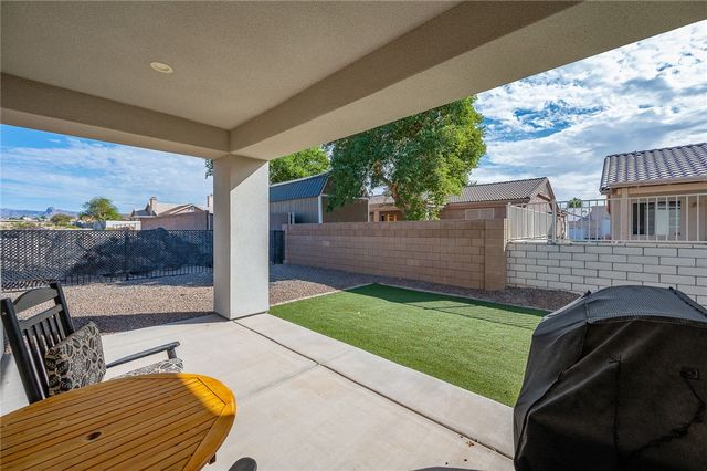 2124 E Desert Greens Drive, Fort Mohave, AZ 86426
