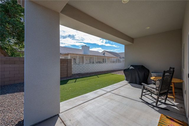 2124 E Desert Greens Drive, Fort Mohave, AZ 86426