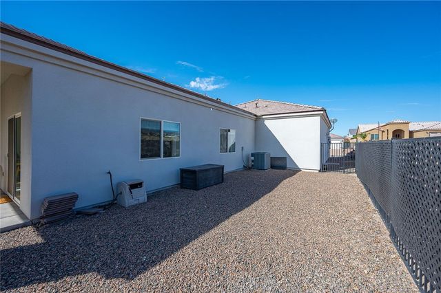2124 E Desert Greens Drive, Fort Mohave, AZ 86426