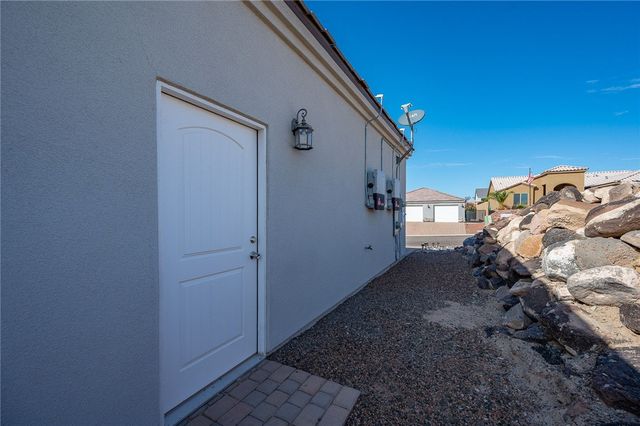 2124 E Desert Greens Drive, Fort Mohave, AZ 86426