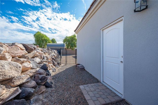 2124 E Desert Greens Drive, Fort Mohave, AZ 86426