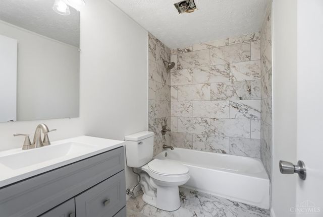 2456 Mustang Drive, Cincinnati, OH 45211