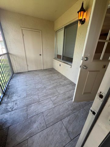 435 Pine Glen Lane C-2, Greenacres, FL 33463