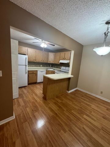 435 Pine Glen Lane C-2, Greenacres, FL 33463