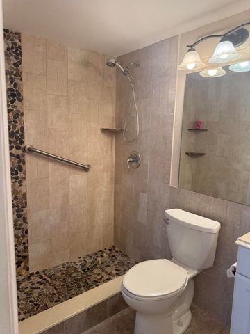 435 Pine Glen Lane C-2, Greenacres, FL 33463
