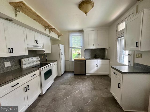440 N RAILROAD ST, Palmyra, PA 17078