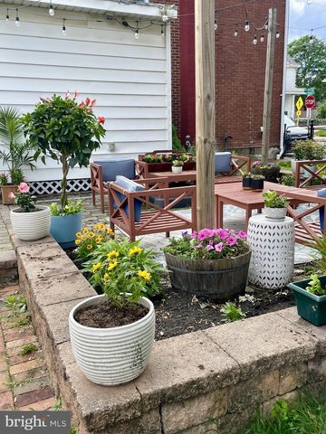 440 N RAILROAD ST, Palmyra, PA 17078
