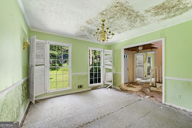 1255 Lake Charles Drive, Roswell, GA 30075