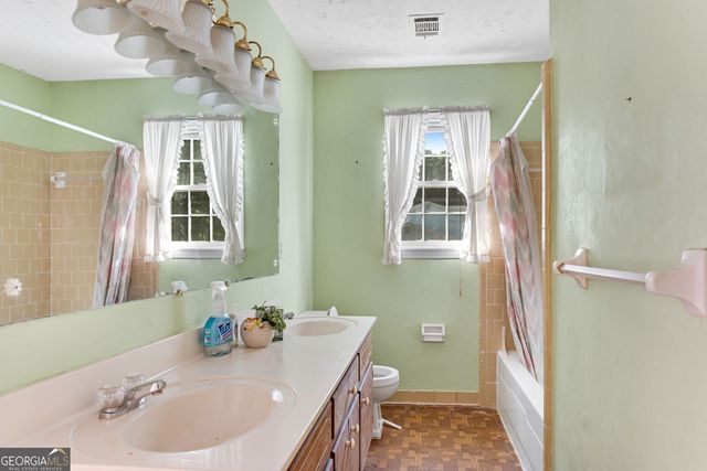 1255 Lake Charles Drive, Roswell, GA 30075