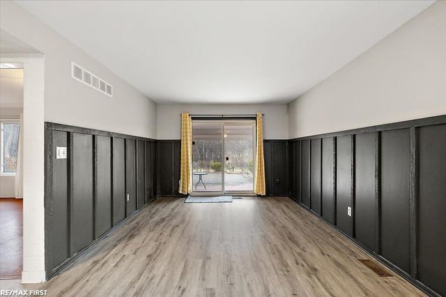 1831 North Lake Drive, Troy, MI 48083