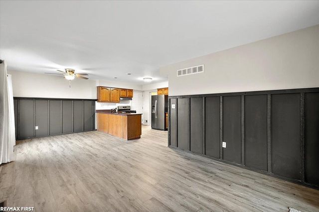 1831 North Lake Drive, Troy, MI 48083