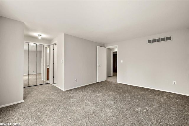 1831 North Lake Drive, Troy, MI 48083