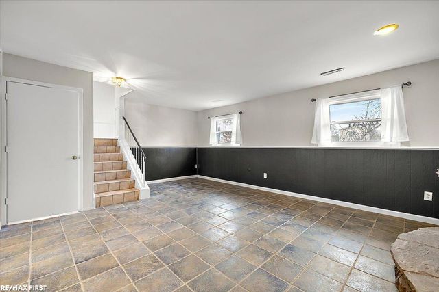 1831 North Lake Drive, Troy, MI 48083